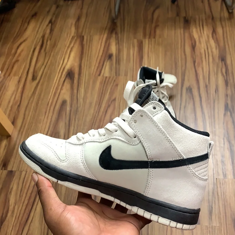 Nike Dunk SB High “Light Bone” Boys (5.5Y)